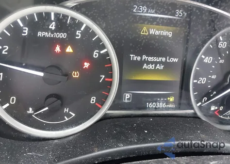 2018 Nissan Sentra Sr z USA, uszkodzony, nr VIN 3N1AB7AP0JY267961